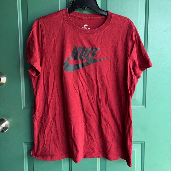 Ladies XL Nike tshirt great condition - Picture 2 of 6